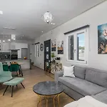 Dom wakacyjny Sada's House
